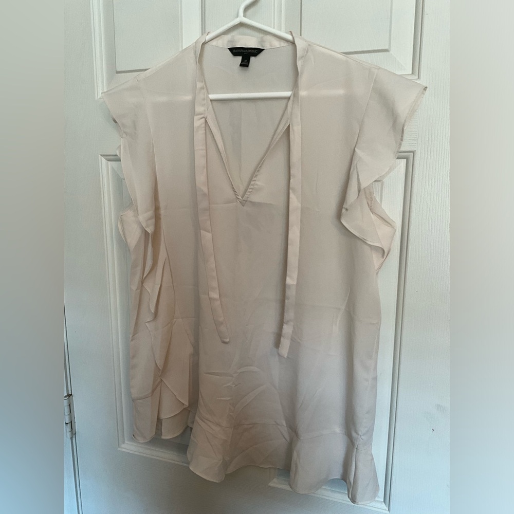 Like new Banana Republic sleeveless top
